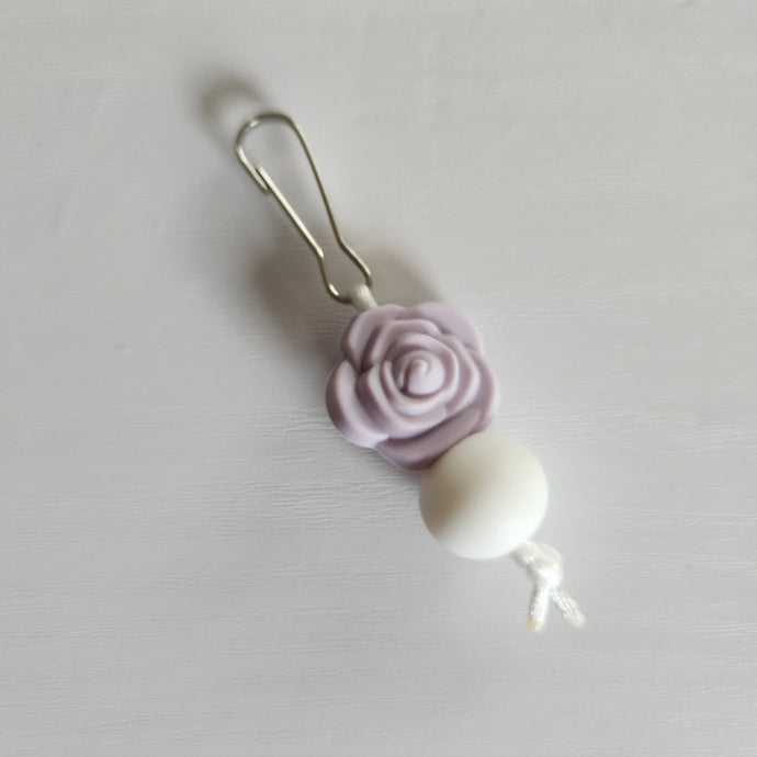 SOLDE - Ami-zip mini  - Fleur lilas + Blanc