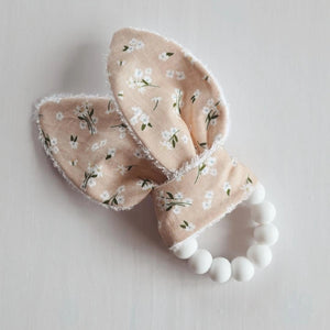 Oreille de lapin - Petite fleur blanche