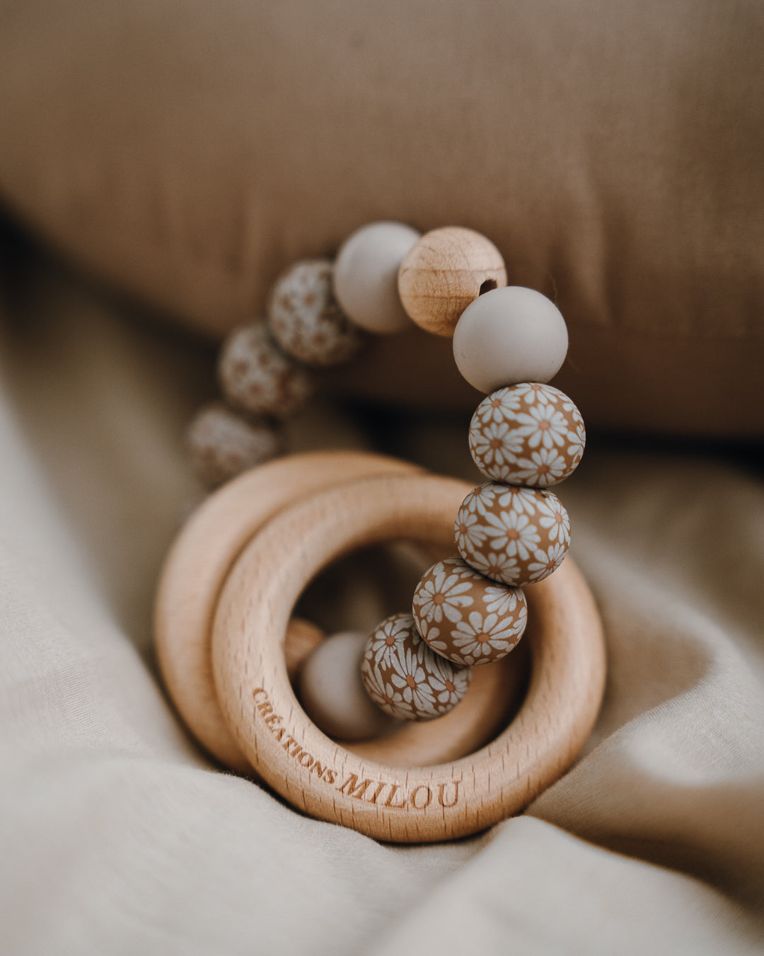 NOUVEAU - Hochet de dentition  - Fleurie beige