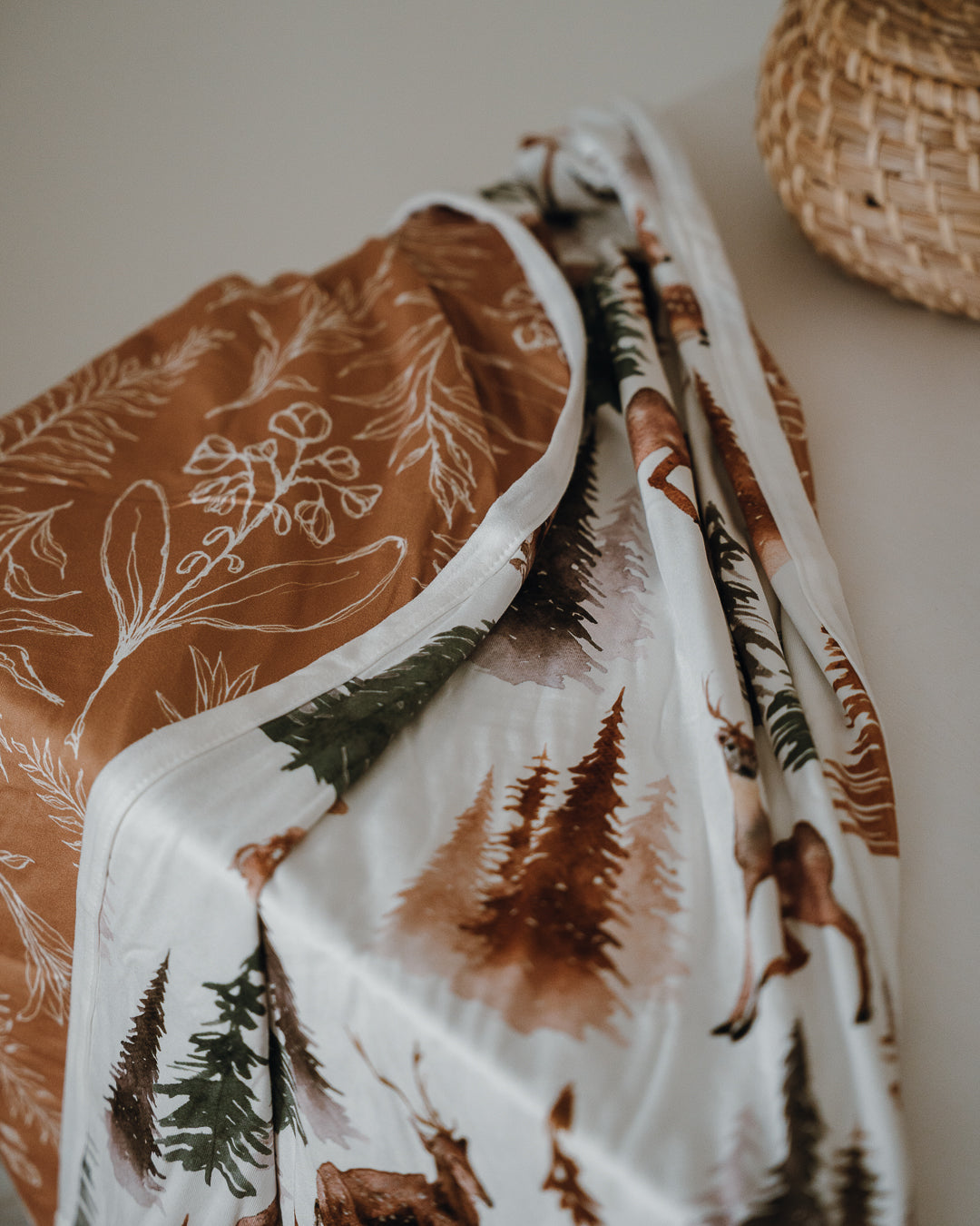 Doudou Jersey - Cerf / Feuillage 34" x 44"