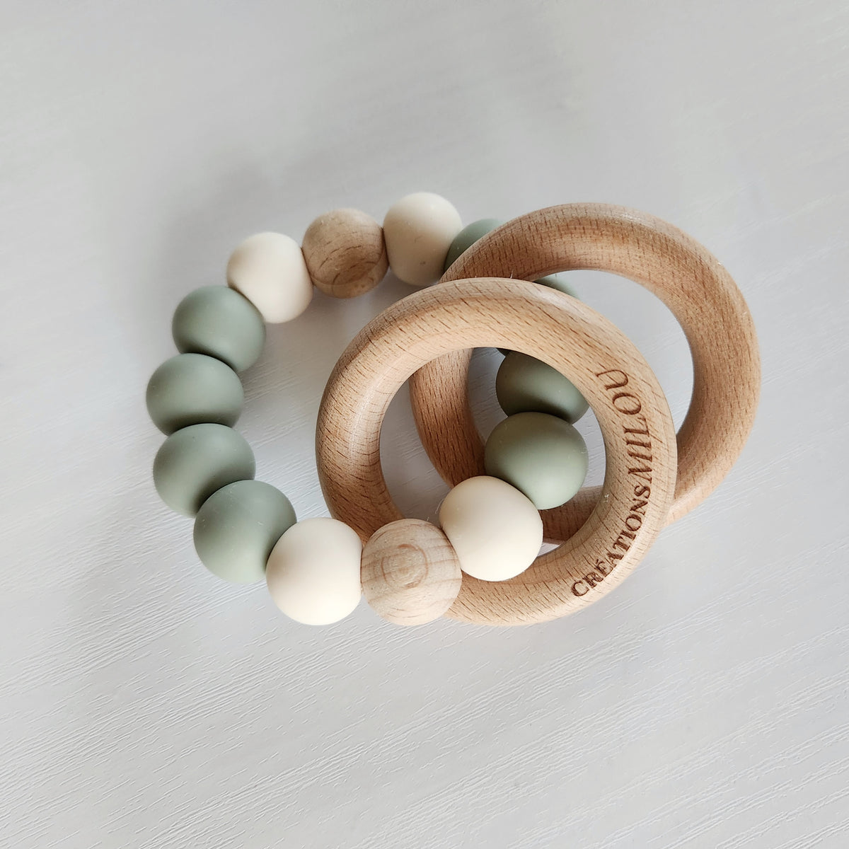 Hochet de dentition - Douceur - Vert de  gris et ivoire